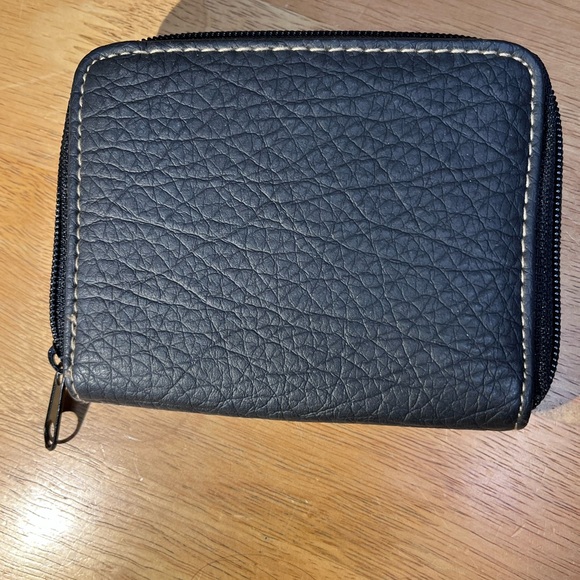Rosetti black zip wallet - Picture 2 of 7
